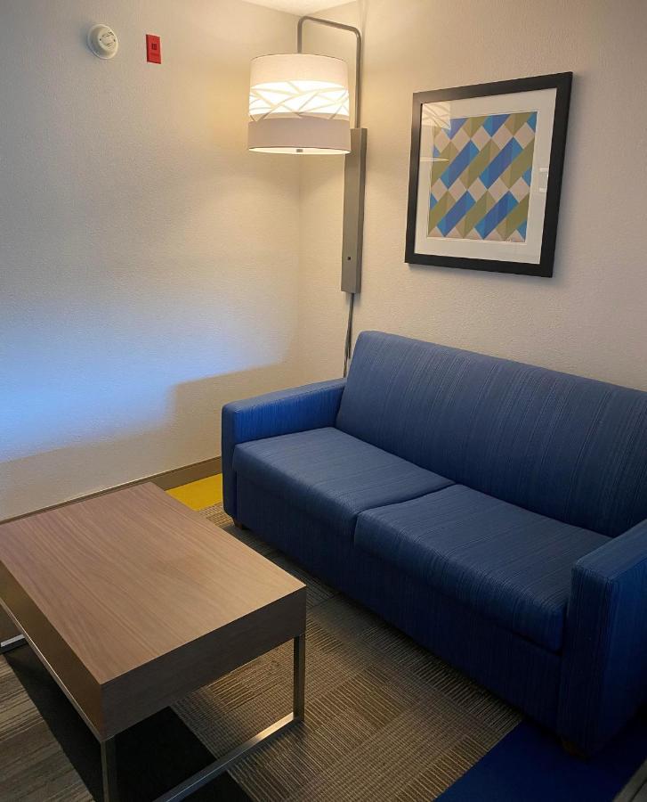 Holiday Inn Express & Suites Columbia-I-26 @ Harbison Blvd By Ihg Exteriör bild