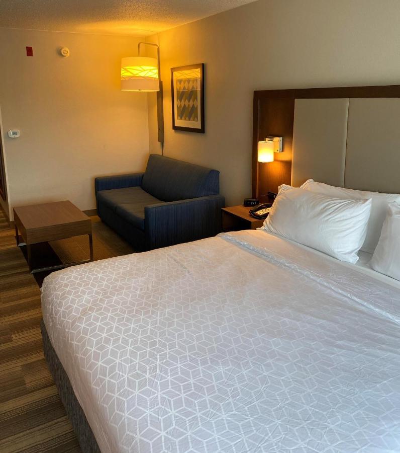Holiday Inn Express & Suites Columbia-I-26 @ Harbison Blvd By Ihg Exteriör bild