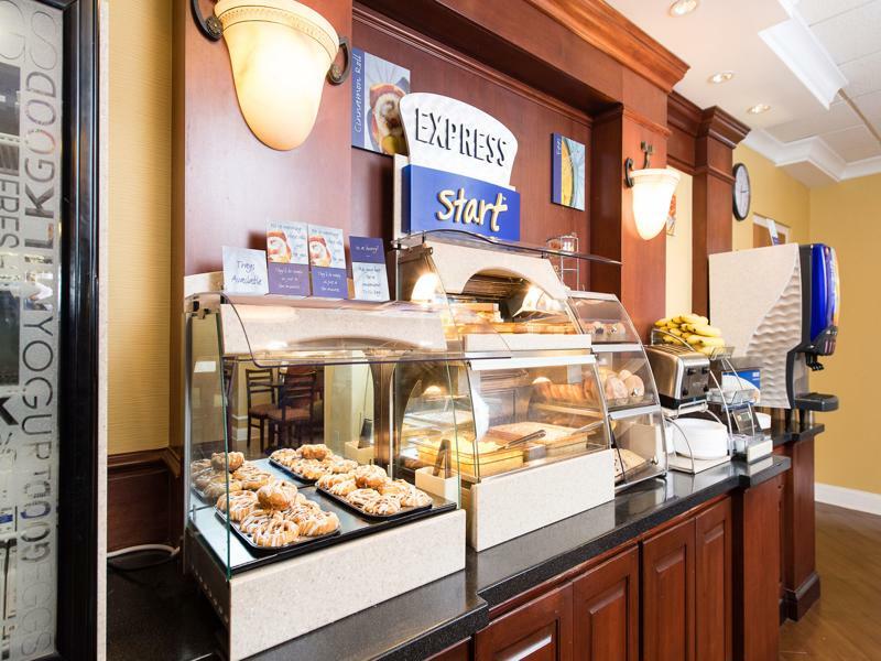 Holiday Inn Express & Suites Columbia-I-26 @ Harbison Blvd By Ihg Exteriör bild